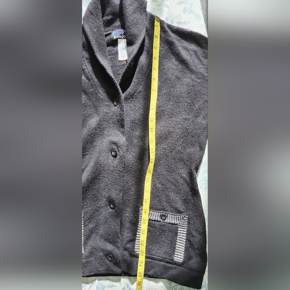 Patagonia Lambs Wool Blend Cardigan Sweater Black Gray Stripes sz M - Picture 5 of 9